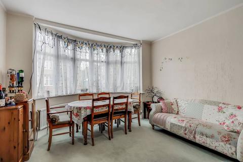 undefined, Courtfield Avenue, Harrow, HA1