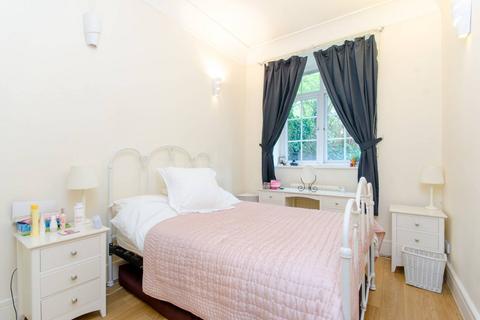 1 bedroom flat to rent, Rosebery Avenue, Finsbury, London, EC1R