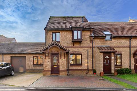 3 bedroom end of terrace house for sale, Thames Way, Caister-On-Sea
