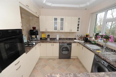 3 bedroom terraced house for sale, Sherborne Road, Idle, Bradford