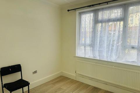 undefined, Hillborough Road, Luton LU1