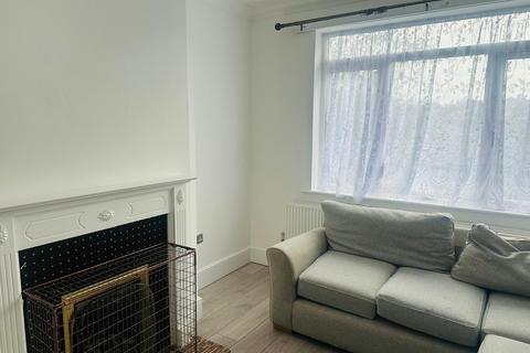 undefined, Hillborough Road, Luton LU1