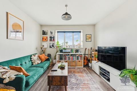 1 bedroom apartment to rent, Schoolgate Drive, Morden SM4