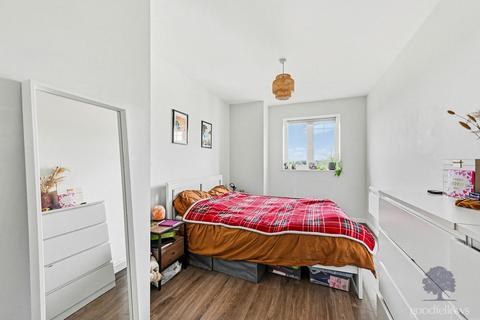 1 bedroom apartment to rent, Schoolgate Drive, Morden SM4