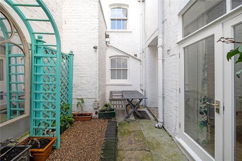 1 bedroom flat for sale, Queen's Gate Terrace, London, SW7