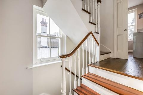3 bedroom maisonette for sale, Heathcote Road, Twickenham, TW1