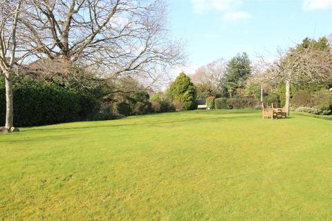 1 bedroom apartment for sale, Homewood House, Milford Road, Lymington, Hampshire, SO41