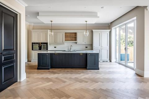5 bedroom detached house for sale, St. Omer Road, Guildford, Surrey GU1.