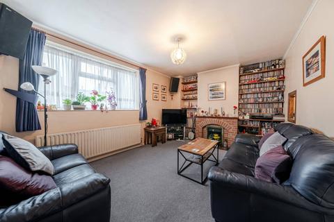 2 bedroom maisonette for sale, Lakeside road, Olympia, London, W14