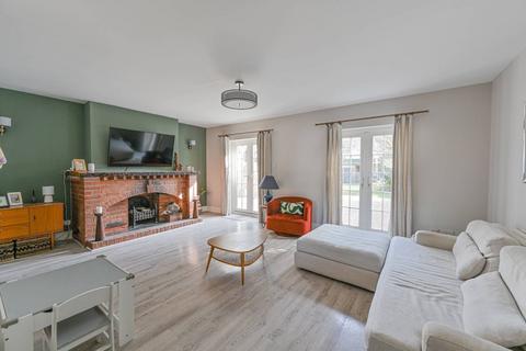 undefined, The Close, Mitcham, CR4