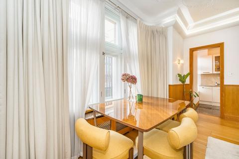 1 bedroom flat to rent, Old Court Place, London W8