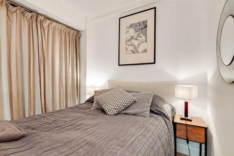 undefined, Grays inn Road, Bloomsbury, London, WC1X