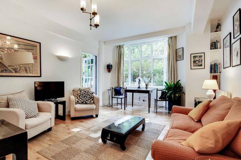 undefined, Grays inn Road, Bloomsbury, London, WC1X