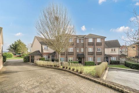 Park Avenue, Bushey WD23