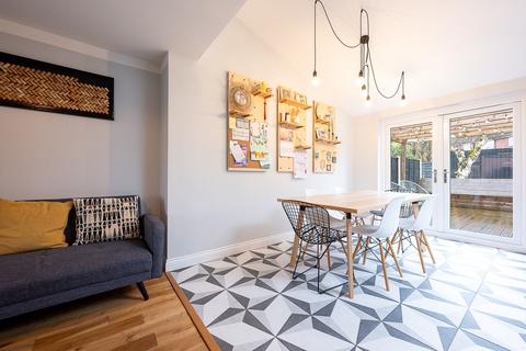 3 bedroom semi-detached house for sale, Rivington Drive, Ormskirk L40