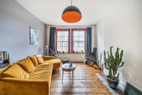 Lomond Grove, Camberwell, London, SE5