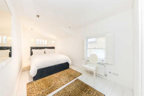 undefined, Fullerton Road, London SW18