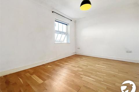 1 bedroom flat to rent, High Street, Rochester, Kent, ME1