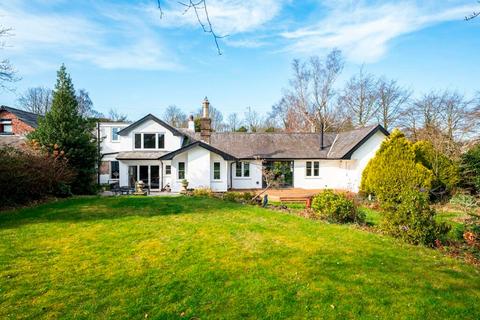 4 bedroom semi-detached house for sale, Liverpool Road, Ormskirk L40