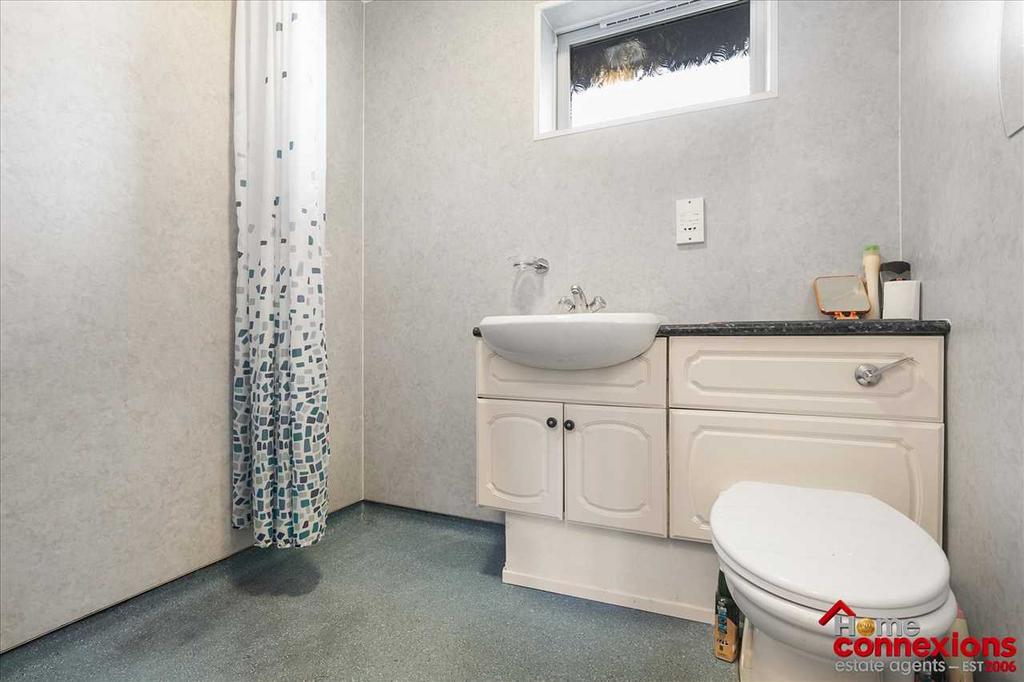 Shower Room (1)