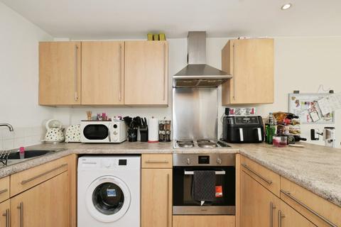 2 bedroom apartment for sale, Carlton Hill, Nottingham NG4