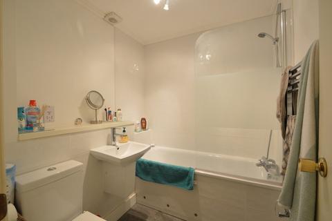 1 bedroom flat to rent, Glenlyon Court, 26 Castle Road, Weybridge, KT13