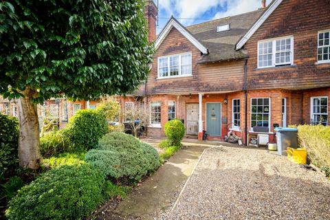 undefined, Mid Street, South Nutfield, RH1