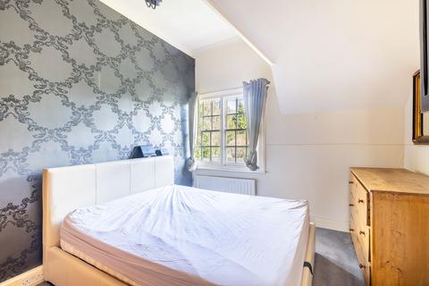 undefined, Mid Street, South Nutfield, RH1