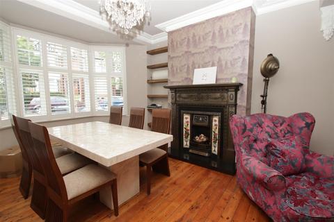 3 bedroom terraced house to rent, New River Crescent, Palmers Green, N13