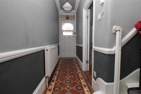 undefined, New River Crescent, Palmers Green, N13