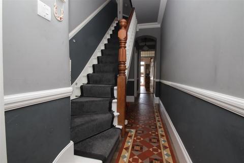 undefined, New River Crescent, Palmers Green, N13