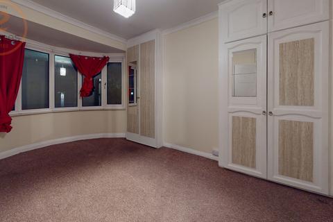 1 bedroom semi-detached house to rent, Room 1, Beddington Lane, Croydon, Greater London