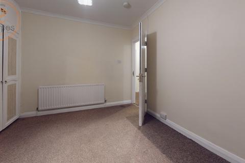 1 bedroom semi-detached house to rent, Room 1, Beddington Lane, Croydon, Greater London