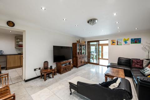 undefined, Sparrowsmead, Redhill, RH1
