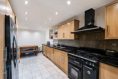 undefined, Sparrowsmead, Redhill, RH1
