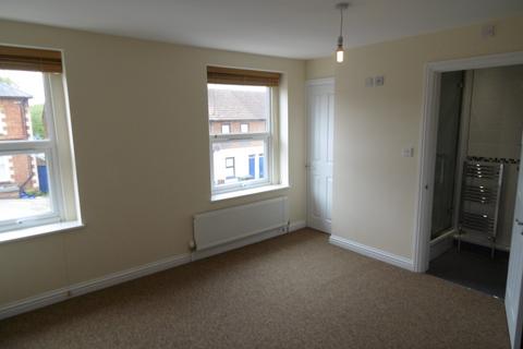 2 bedroom flat to rent, New Road, Basingstoke RG21