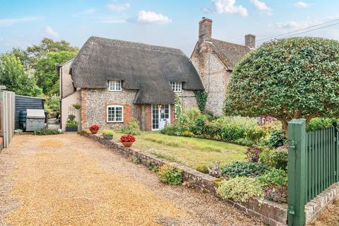 Castle Street, Ludgershall, Andover, SP11 9QR