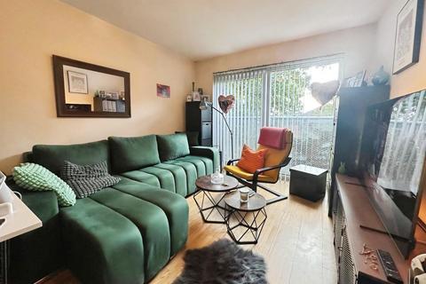 1 bedroom flat for sale, Eccles Fold, Eccles, Manchester