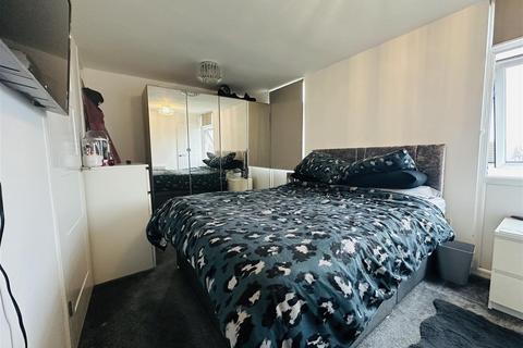 undefined, Prescelly Close, Nuneaton