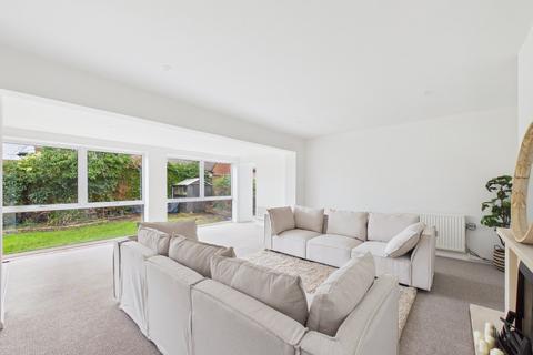 4 bedroom bungalow for sale, The Warren, Chartridge, Chesham, Buckinghamshire, HP5