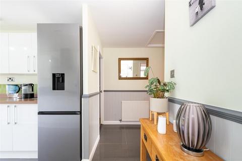 2 bedroom detached bungalow for sale, Fulmar Crescent, Kidderminster