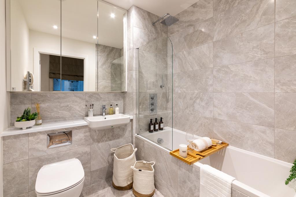 24.03.19 Verdica Chalk Farm 2 bd SH-14.jpg