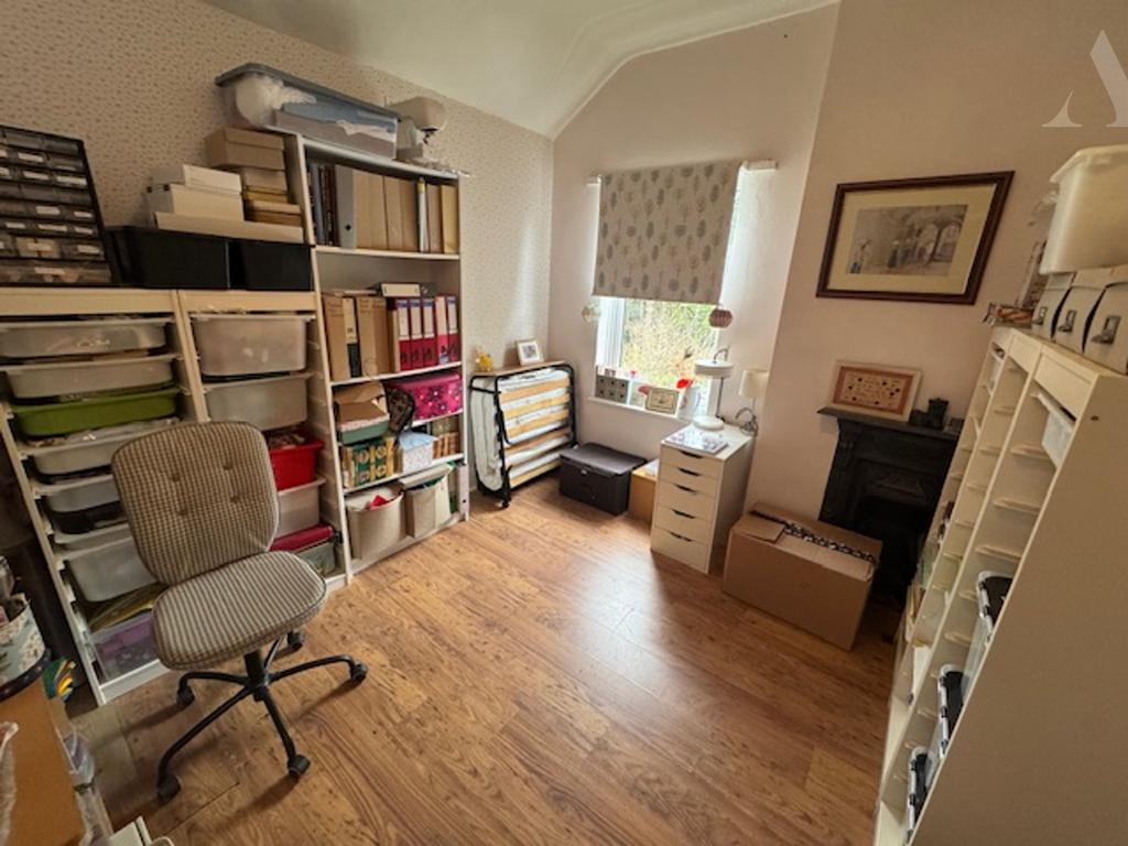 28 Vicarage Road Bedroom 4.jpeg