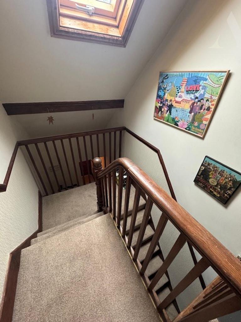 28 Vicarage Road stair case x v2.jpeg