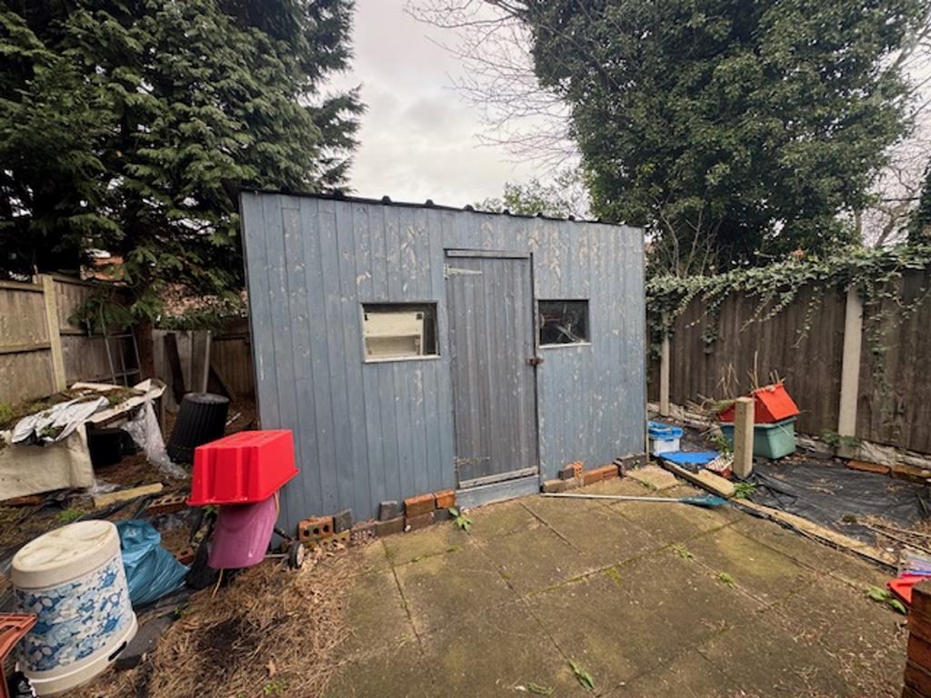 28 Vicarage Road garden shed.jpeg