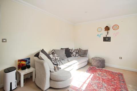 2 bedroom flat for sale, John Cullis Gardens, Leamington Spa, Warwickshire, CV32