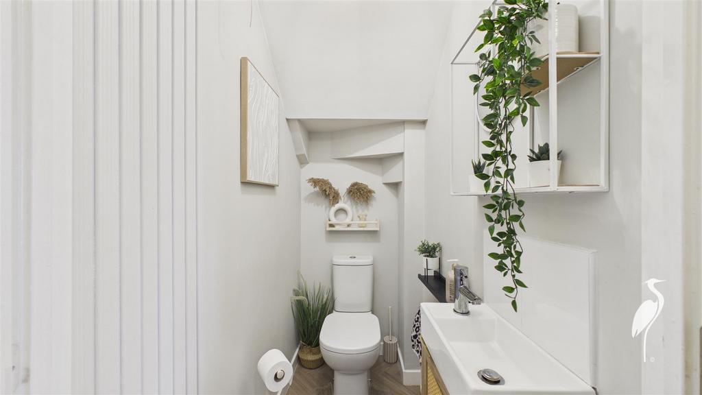 Cloakroom/WC