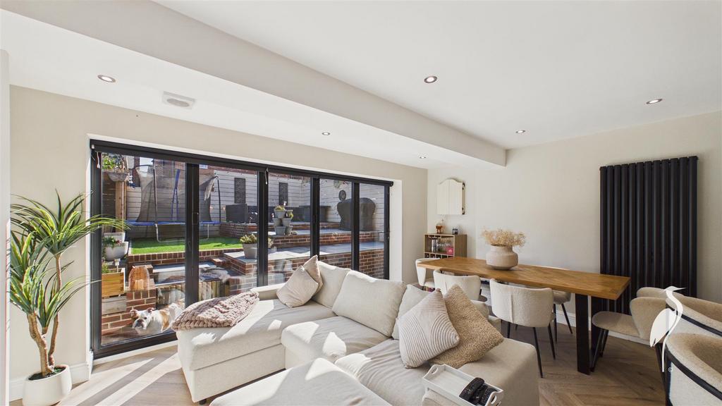 Living & Dining Area