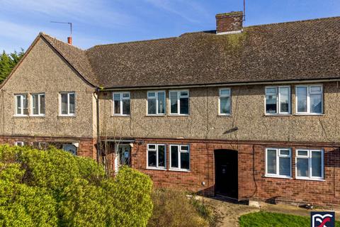 3 bedroom terraced house for sale, Headingley Road, Rushden NN10
