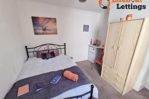 1 bedroom in a house share to rent, Dover CT17